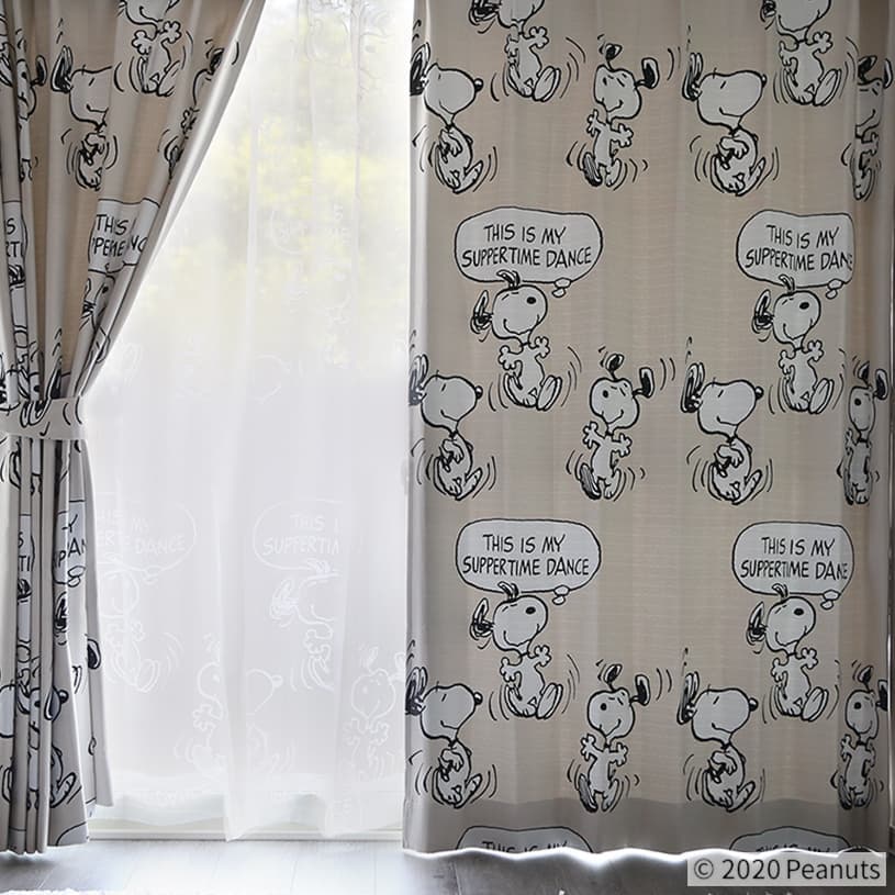 ちょっと肩の力を抜いて笑える毎日を Peanuts 1cm刻みのカーテン パーフェクトスペースカーテン館