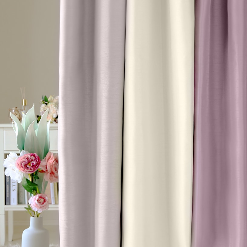 絹織物のように美しいシャンタン生地がノーブルな雰囲気漂う ＜ラソワ＞