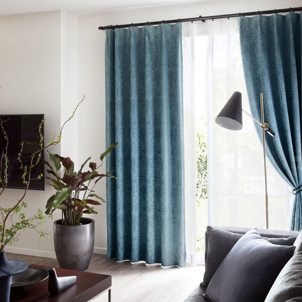 ベロア調のランダムな光沢感と起毛感が美しい、モダンインテリアを叶える1級遮光カーテン ＜ベロアム＞