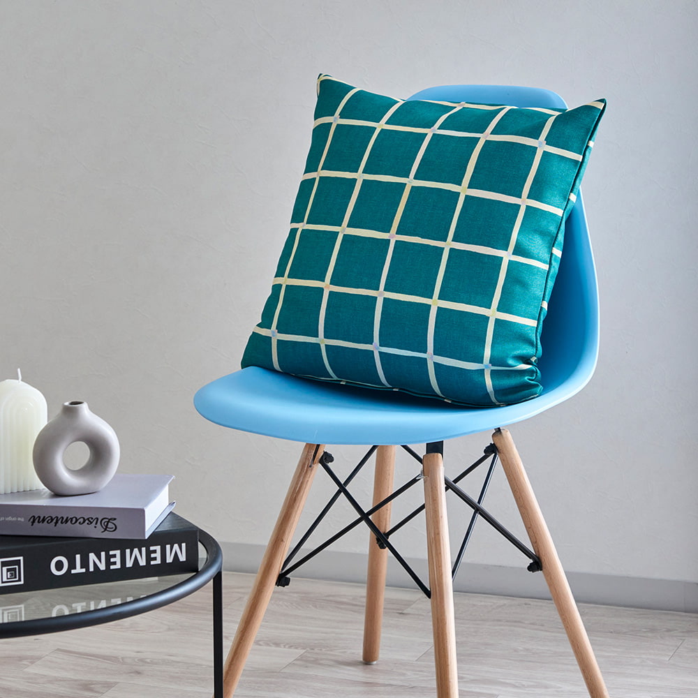 メンズコリア カーテン 錯視をそのままデザインしたような、遊び心のあるニュートロポップカーテンと同柄クッションカバー <ハーマン クッションカバー>