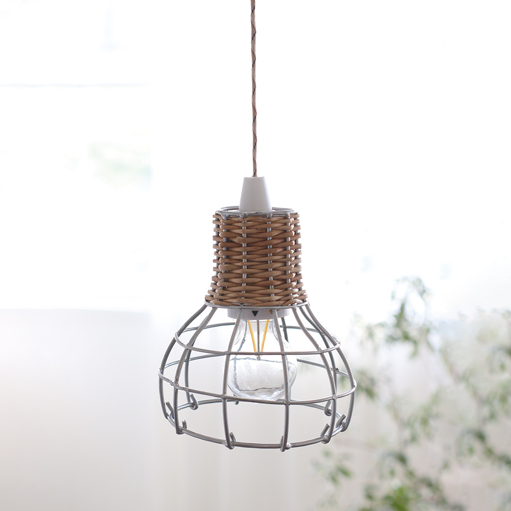 西海岸ヴィンテージインテリアに合う天然素材のナチュラルラウンドシェード