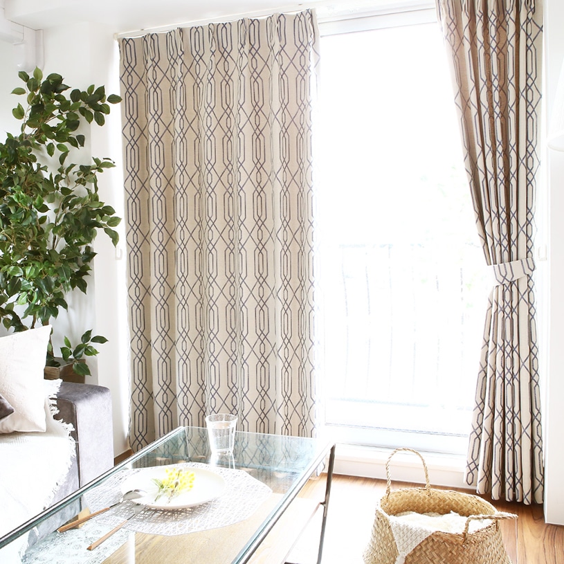 遮光裏地付き ジャカード カーテン 縦ラインのジオメトリック柄がシックな印象の ジャガード カーテン オーティス 代引き不可 1cm刻みの カーテン パーフェクトスペースカーテン館