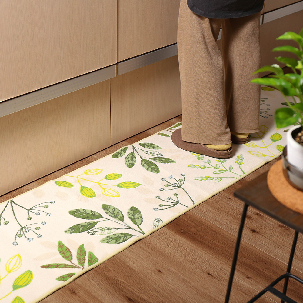 本物テーブルマット 45×180cm 色-グレイッシュブラウン /国産 日本製 本革風 撥水 防汚 水拭き可能 フリーカット 床暖房対応 テーブルクロス
