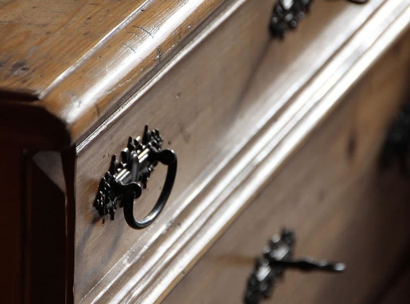 西海岸ヴィンテージインテリアのインテリアブラウン系のタンス