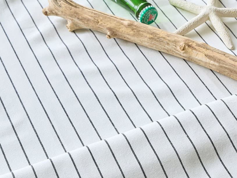 西海岸ヴィンテージインテリアに合うドレープカーテン