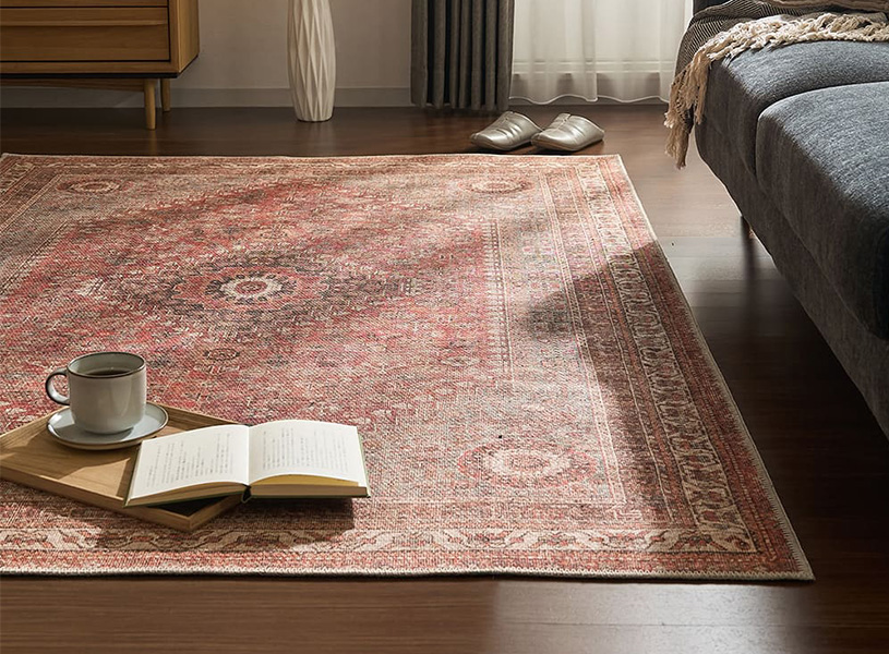 ヴィンテージ感がお洒落なトルコ製ジャガード織りラグ＜カロル＞