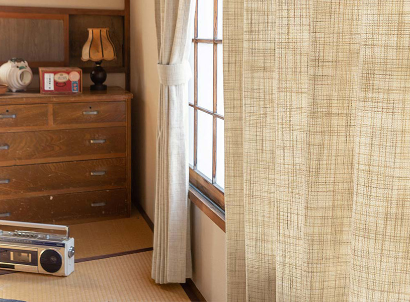 手織りのようなざっくりとした素朴なファブリックの非遮光カーテン ＜ウープ＞